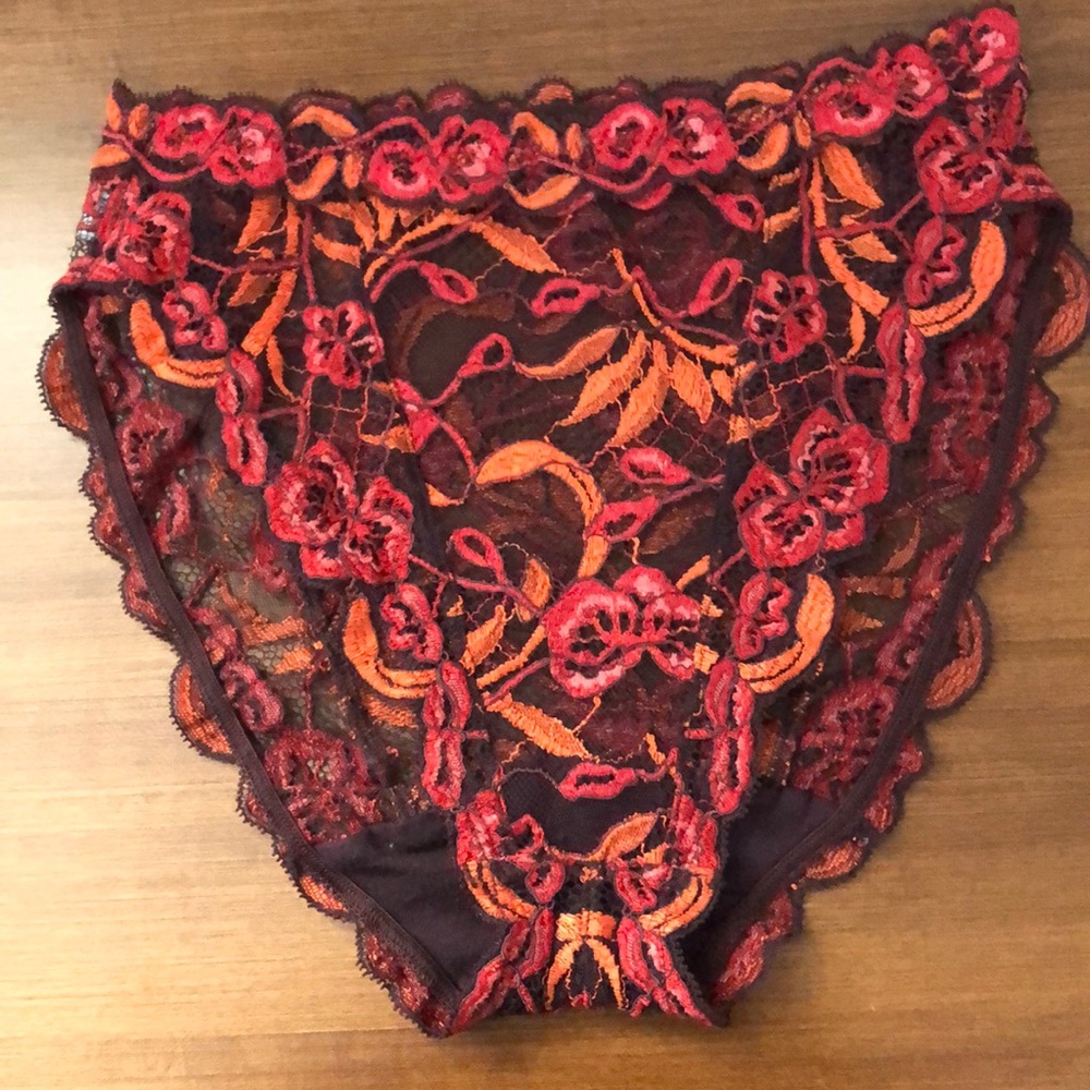 Lise Charmel Panty France Couture Embroidery.